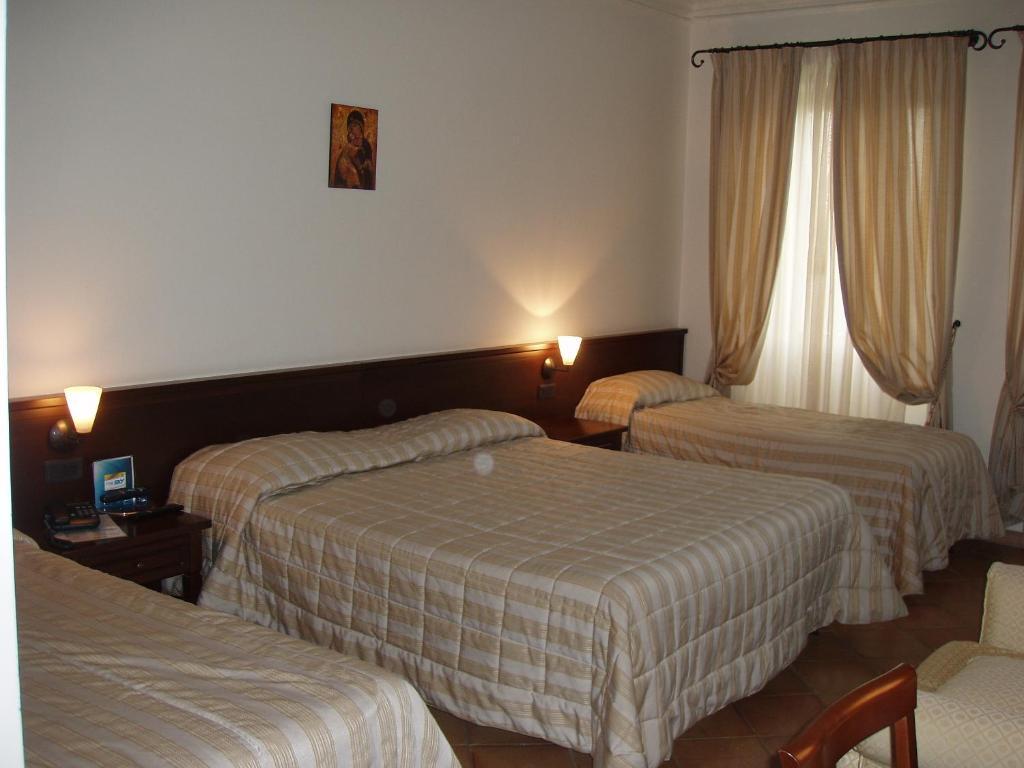 Hotel San Claudio Корридония Номер фото