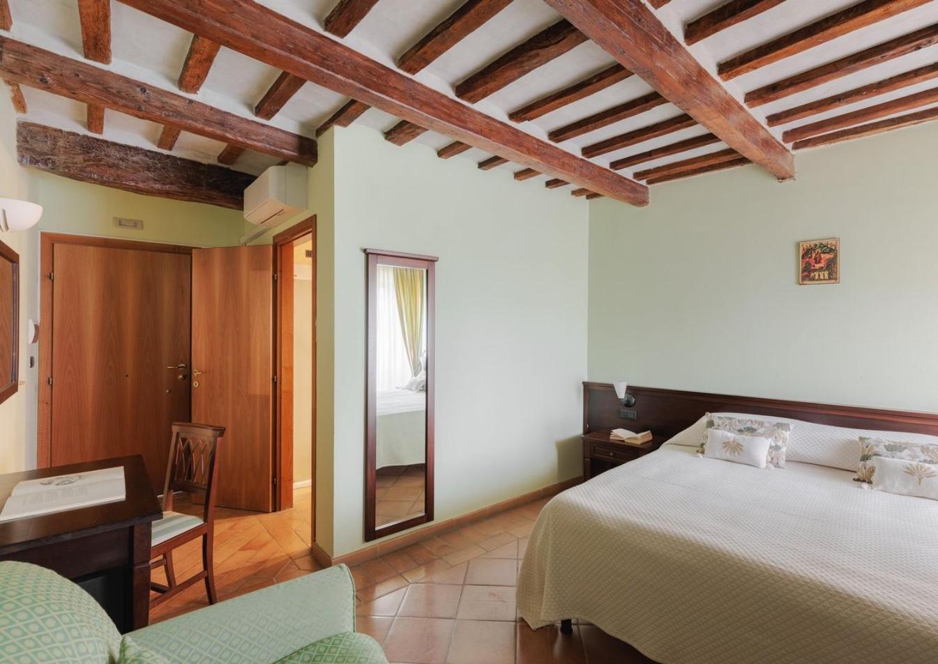 Hotel San Claudio Корридония Экстерьер фото